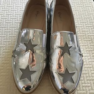 Qupid slip on shoes ✨